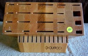 lot 101 image: LARGE CUTCO WOODEN KNIFE BLOCK