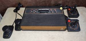 lot 104 image: VINTAGE Original Atari CX-2600A Console System
