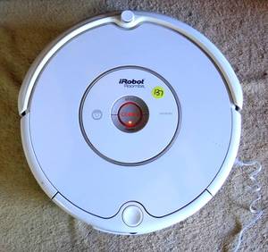lot 137 image: iRobot Roomba MODEL 531 Robotic Cleaner Dirt Detect With Charger