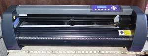 lot 140 image: USCutter MH721-MK2 Vinyl PlotterCutter - APPEARS FULLY OPERATIONAL