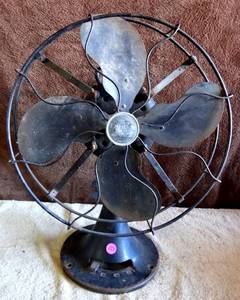 lot 151 image: ANTIQUE Emerson Electric 4 Blade Oscillating Cast Iron Vintage Fan