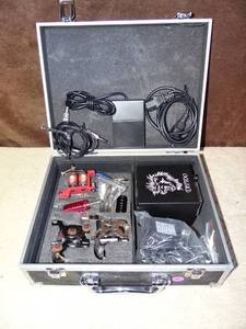 lot 177 image: AMAZING TATTOO ARTIST SET UP WITH 3 MACHINES & ACCESSORIES IN HARD SIDED CASE