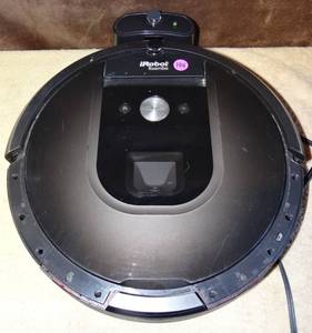lot 194 image: iRobot Roomba 980 Robot Vacuum with WiFi Connectivity wCharger