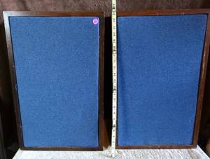 lot 209 image: RARE VINTAGE PAIR OF VINTAGE BOZAK B-301 TEMPO 3 WAY SPEAKERS  $$$