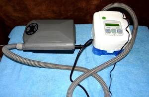 lot 217 image: DEVILBUSS IntelliPAP Standard PLUS CPAP Machine & DEVILBUSS Series 9001D CPAP Machine $$$$