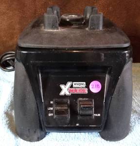 lot 218 image: Waring MX1000XTX 64 oz Xtreme Hi-Power Blender (BASE ONLY) - $$$