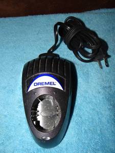lot 234 image: DREMMEL CLASS 2 BATTERY CHARGER - MODEL 656-02