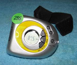 lot 235 image: VINTAGE Jensen SAB-55 Digital AMFM Stereo Armband Alarm Clock Radio - TESTEDWORKS