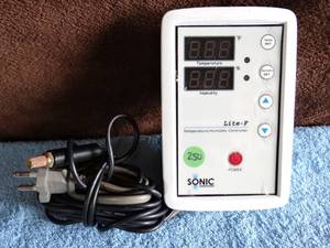 lot 250 image: SONIC HUMIDIFIERS LITE F TEMPHUMIDITY MEASURING DEVICE