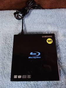 lot 304 image: Samsung 6x SE-506CBRSBD Portable Blu-ray Writer with M-DISC Support and USB 2.0 Cable