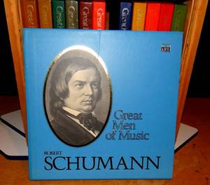 lot 310 image: AMAZING COLLECTION - Great Men of Music Record Collection (COMPLETE SET OF 12) IN AWESOME WOODEN CARGO STYLE BOX - $$$$