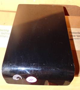 lot 11 image: 9SF2A4-500 Seagate Expansion 1TB USB 2.0 3.5-inch External Hard Drive $$$
