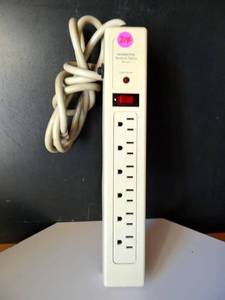 lot 214 image: KENSINGTON SYSTEM SAVER BRONSE 10 SURGE SUPPRESSOR