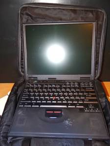 lot 251 image: IBM Thinkpad 600 - 266 MHz Pentium II wCase