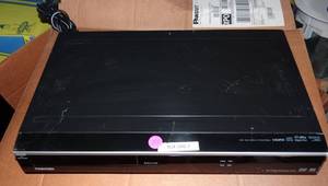 lot 283 image: Toshiba DR430KU DVD Video Recorder Player HDMI 1080p $$$