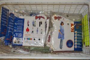 lot 107 image: Beautylicious Long Vest Size M, 11 Total