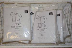 lot 171 image: Tech Jackets, White Size S, 8 Total