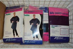 lot 180 image: Betty Dain Big Shirts Petite, 9 Total