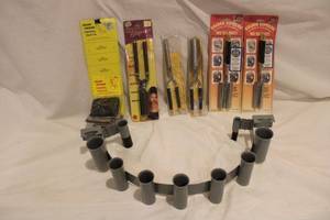 lot 31 image: Metal Hot Irons Rack, Thermal Hand Pads, And Curling Irons, see pictures