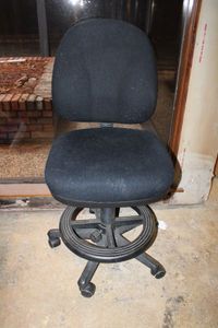 lot 199 image: Rolling Adjustable Black Chair with Foot Rest