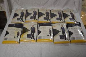 lot 337 image: Andre Capers Vest, 10 Total