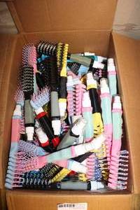 lot 314 image: Large Box of Spritz Brushes