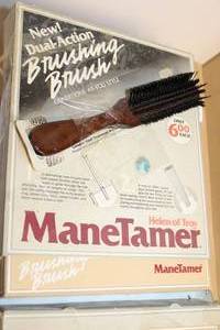 lot 316 image: ManeTamer Brushes, 3 Dozen