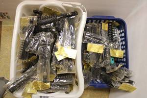 lot 329 image: Blo-Brushes #1035
