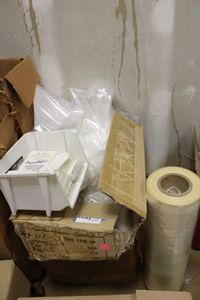 lot 810 image: Plastic Lot, please preview