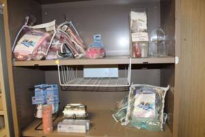 lot 947 image: Milano Bath & Body Collections-Pink and Blue, Nail Powder Gift Set, Res-Q Soothing Cream
