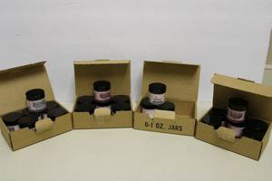 lot 983 image: EZ Flow Nail Powder Dyno Mite, Competitors Pink Colors