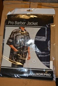 lot 880 image: Luxor Pro Barber Jacket, 35 Total, Size M