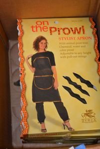 lot 612 image: On the Prowl Stylist Aprons #129, 8 Total