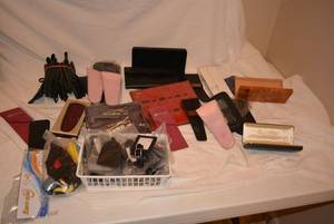 lot 1056 image: ScissorsClippers Holders Wide Variety
