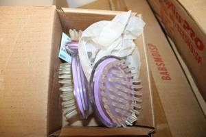 lot 445 image: 3 Boxes of Babyliss Massaging Brushes