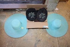 lot 422 image: Hat Lot Box of Berrets and 2 Wide Brim Sun Hats