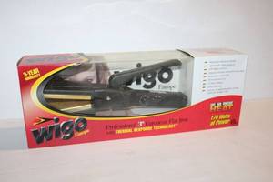 lot 404 image: Wigo 3 Flat Irons, 6 Total