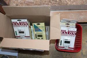 lot 1023 image: BIG DIGIT Salon Timers still in Blister Packs