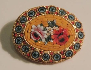 lot 73 image: Jewelry