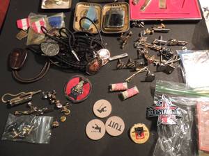 lot 63 image: Jewelry