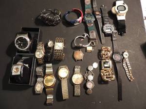 lot 50 image: Jewelry