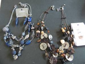 lot 177 image: Jewelry