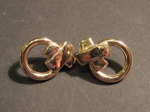 lot 109 image: Jewelry