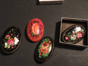 lot 112 image: Jewelry