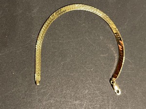 lot 89 image: 14K Gold