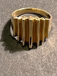 lot 100 image: 14K Gold