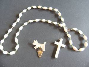 lot 122 image: Jewelry