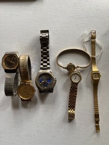 lot 53 image: Jewelry