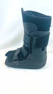 lot 101 image: Nextep Ankle Medical boot Small