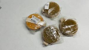 lot 220 image: Hand Brush Shower (Lot of 4)